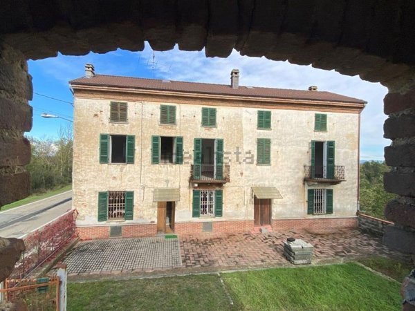 casa indipendente in vendita a Bruno