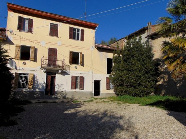 casa indipendente in vendita a Bruno