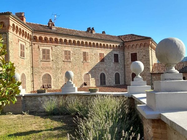intera palazzina in vendita a Bubbio