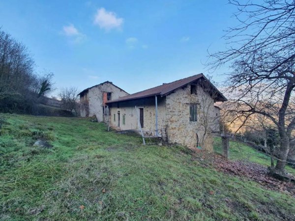 casa indipendente in vendita a Bubbio
