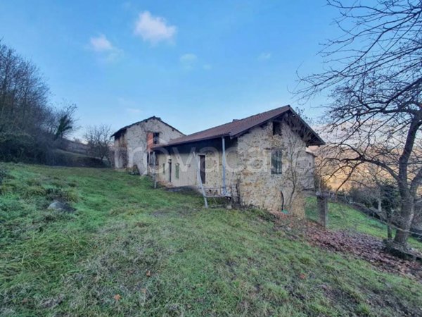 casa indipendente in vendita a Bubbio