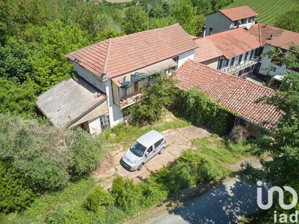 casa indipendente in vendita a Bubbio
