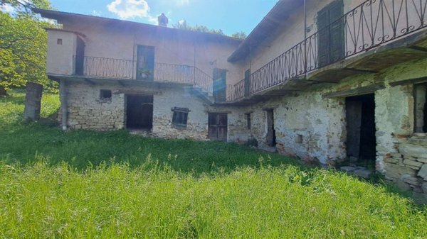 casa indipendente in vendita a Bubbio
