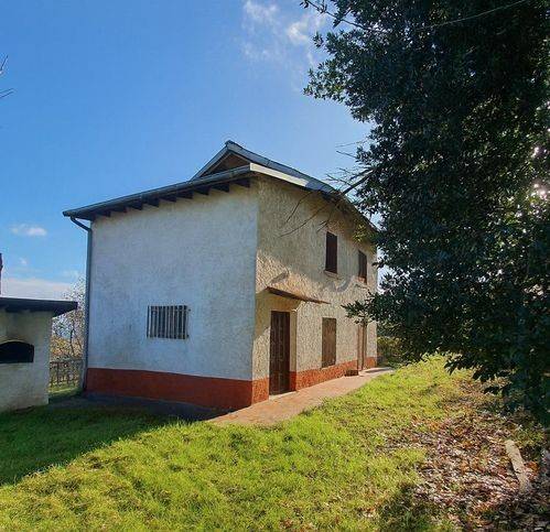 casa indipendente in vendita a Bubbio