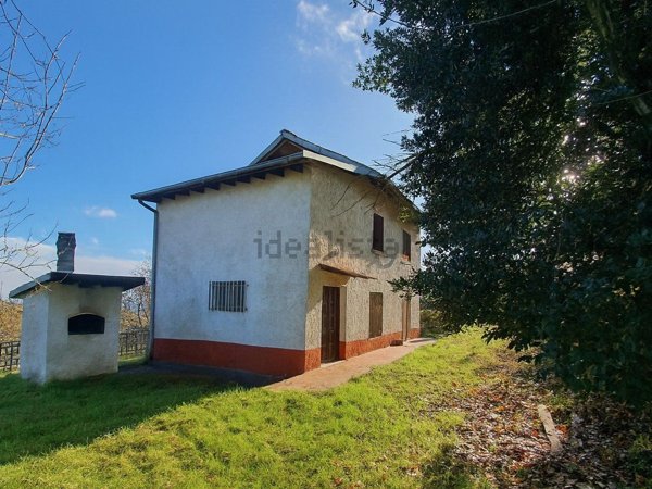 casa indipendente in vendita a Bubbio