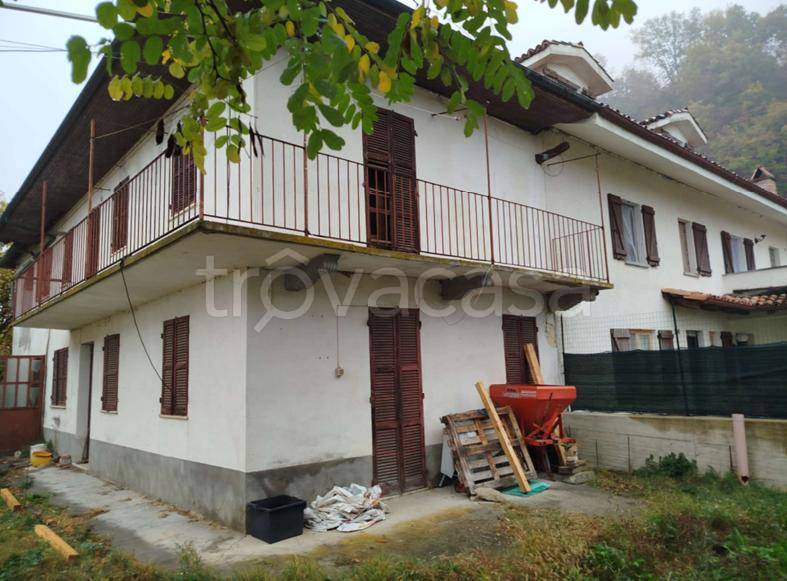 casa indipendente in vendita a Bubbio