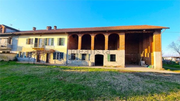 casale in vendita a Buttigliera d'Asti