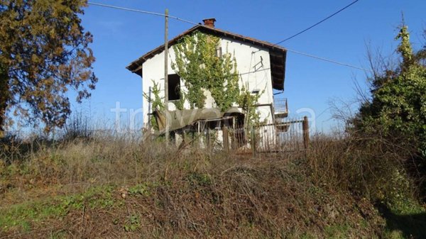 casale in vendita a Buttigliera d'Asti in zona Serra