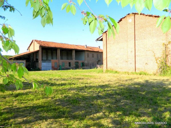 casa indipendente in vendita a Buttigliera d'Asti in zona Crivelle