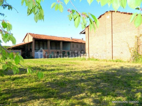 casale in vendita a Buttigliera d'Asti