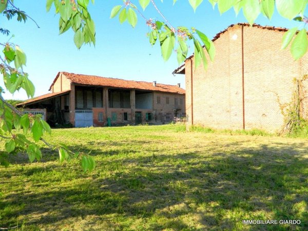 casale in vendita a Buttigliera d'Asti