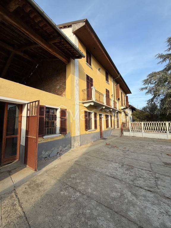 casale in vendita a Buttigliera d'Asti