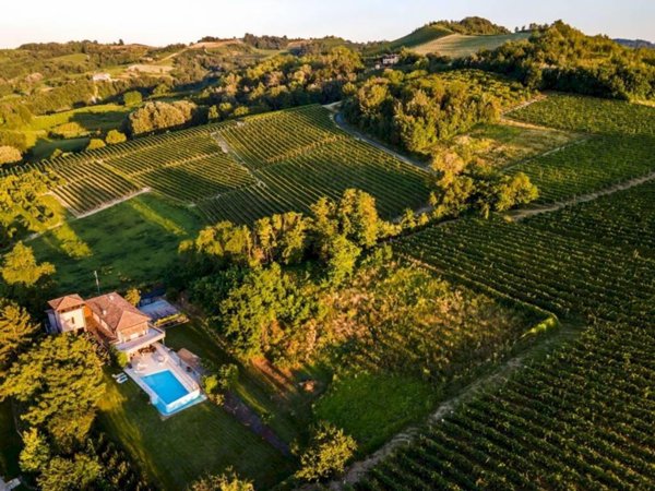 casa indipendente in vendita a Calamandrana
