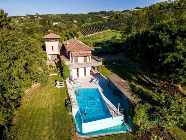 casa indipendente in vendita a Calamandrana