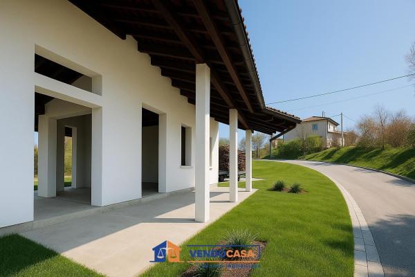 casa indipendente in vendita a Calamandrana in zona Garbazzola