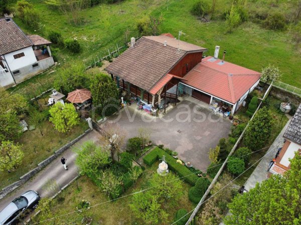 casa indipendente in vendita a Calamandrana