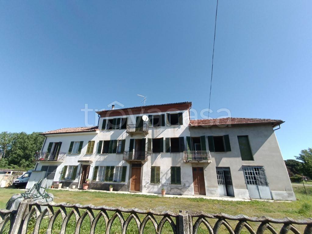 casa indipendente in vendita a Calamandrana