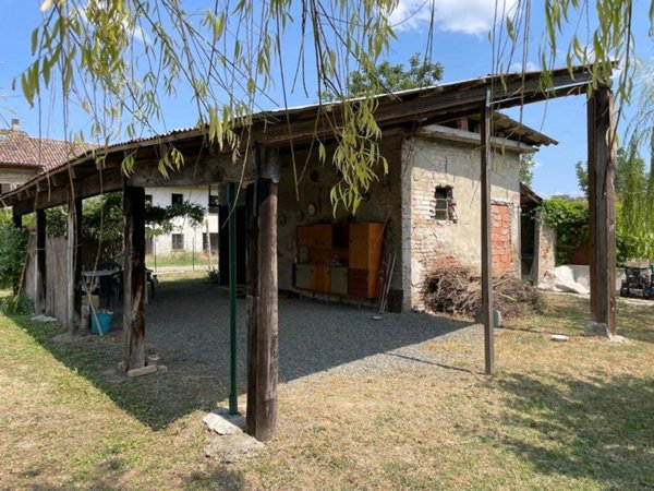 casa indipendente in vendita a Calamandrana in zona Quartino