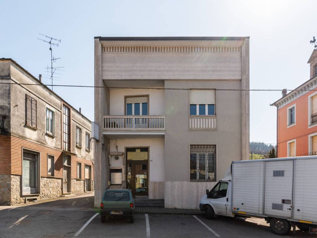 negozio in vendita a Calamandrana