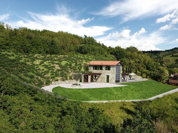 pentavano in vendita a Calamandrana