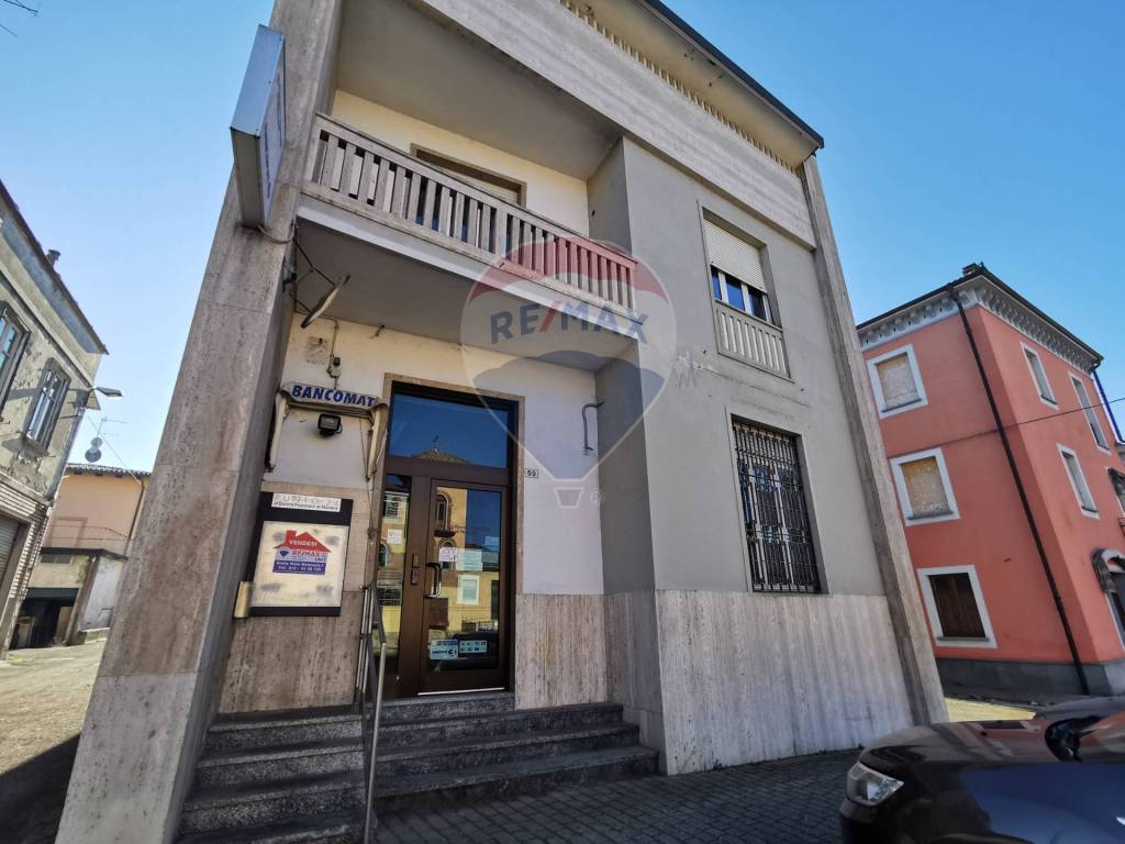 negozio in vendita a Calamandrana