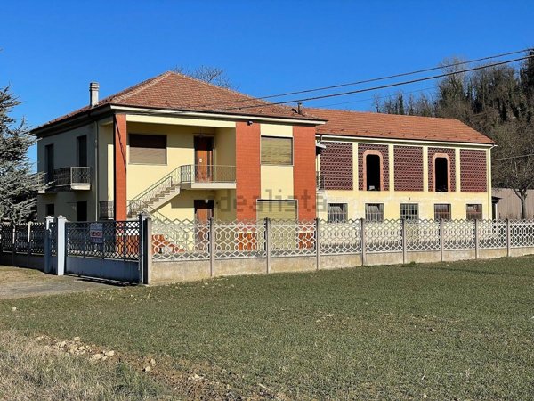 casa indipendente in vendita a Calamandrana in zona San Vito