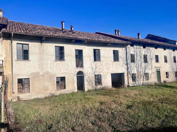 casale in vendita a Calamandrana