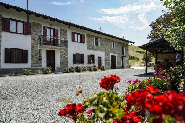 casa indipendente in vendita a Calamandrana