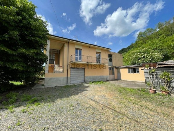 casa indipendente in vendita a Calamandrana in zona San Vito