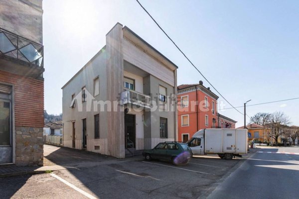 appartamento in vendita a Calamandrana in zona Quartino