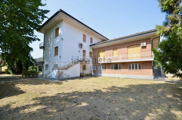 casa indipendente in vendita a Calamandrana in zona Quartino