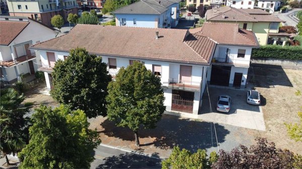 casa indipendente in vendita a Calamandrana in zona Quartino