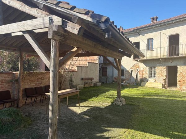 casa indipendente in vendita a Calliano Monferrato
