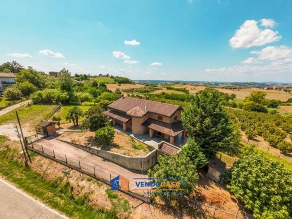 casa indipendente in vendita a Calliano Monferrato