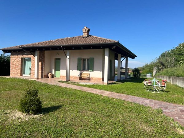casa indipendente in vendita a Calliano Monferrato