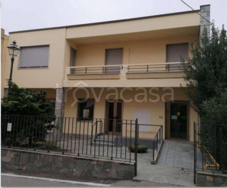 negozio in vendita a Calosso