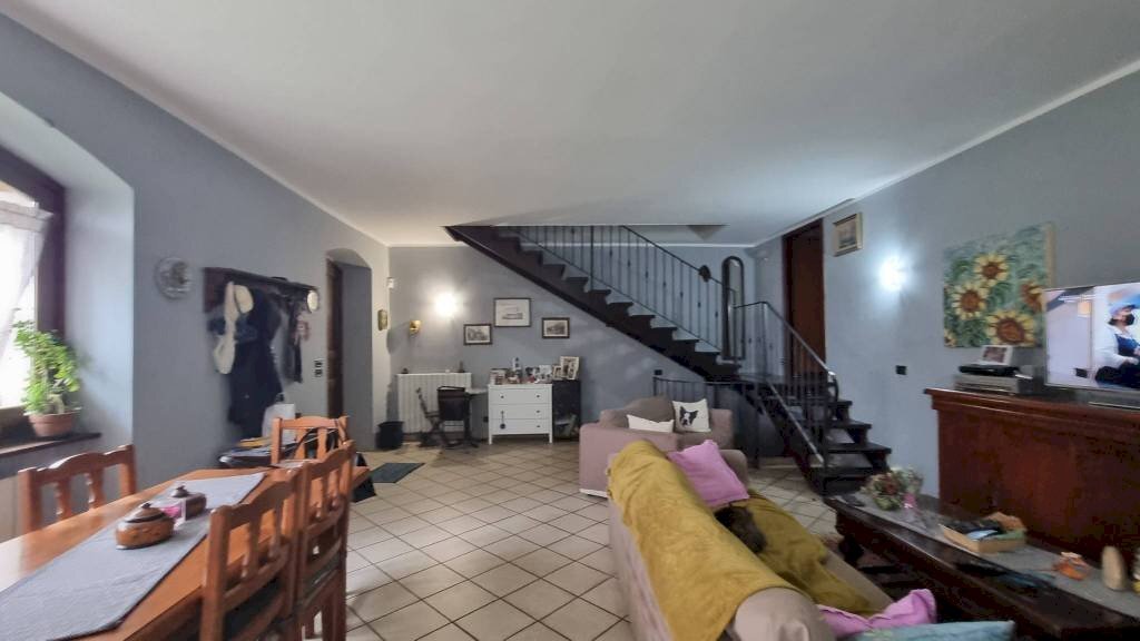 casa indipendente in vendita a Calosso