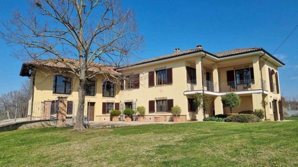 casa indipendente in vendita a Calosso