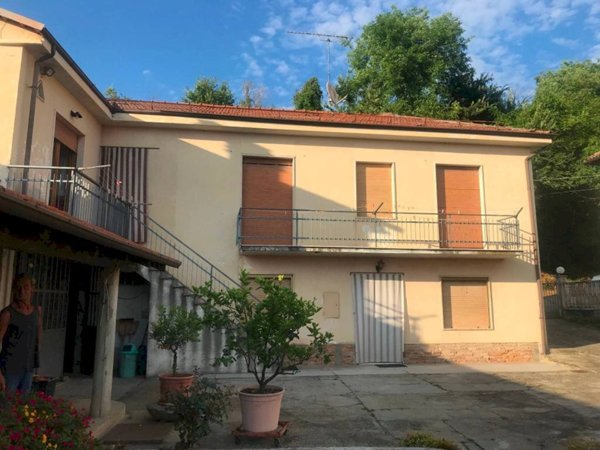 casa indipendente in vendita a Calosso