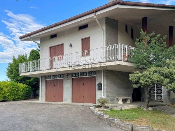 casa indipendente in vendita a Calosso