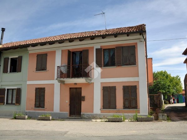 casa indipendente in vendita a Calosso
