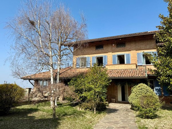 casa indipendente in vendita a Calosso