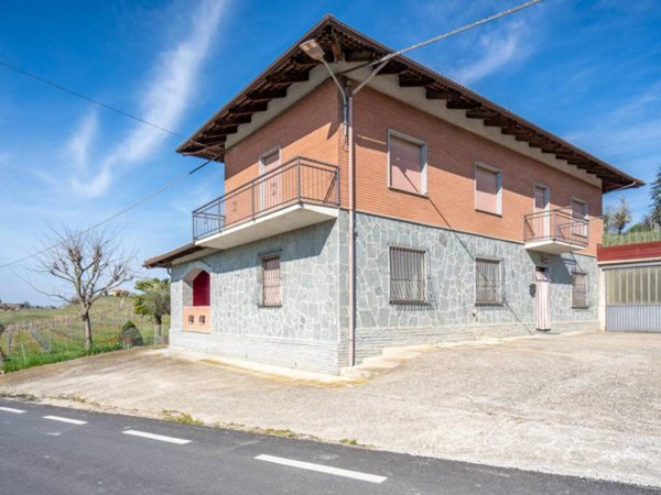 casa indipendente in vendita a Calosso