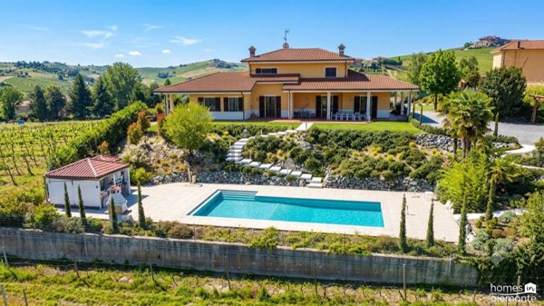 casa indipendente in vendita a Calosso
