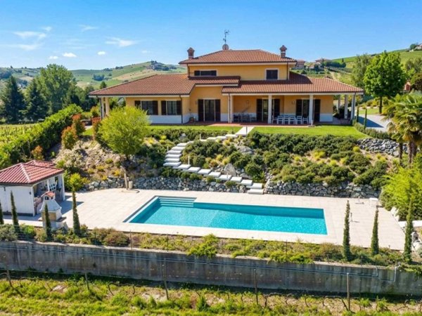 casa indipendente in vendita a Calosso