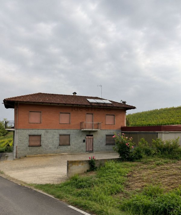 casa indipendente in vendita a Calosso
