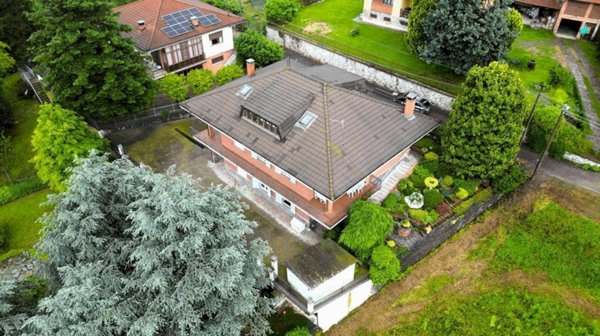 casa indipendente in vendita a Camerano Casasco