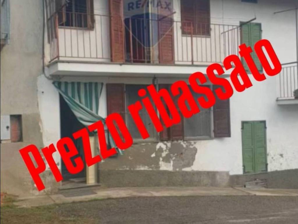 pentavano in vendita a Camerano Casasco
