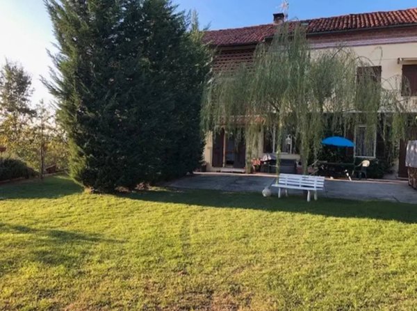 casa indipendente in vendita a Camerano Casasco