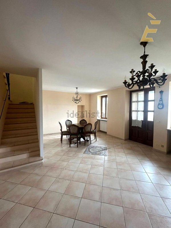 casa semindipendente in vendita a Camerano Casasco